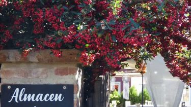 Desde la secretaría de Turismo bonaerense promueven el encanto nostálgico y la cálida hospitalidad de dos restaurantes, uno en Chacabuco y otro en San Andrés de Giles.