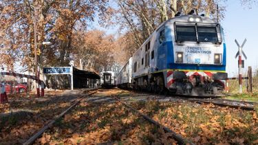 El tren que viaja rumbo a la costa.