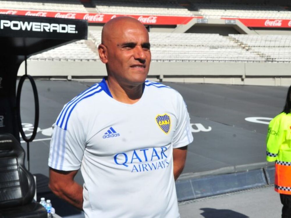 El exfutbolista Jorge Martínez, director técnico del equipo femenino de Boca condenado por abuso sexual simple. - Archivo -