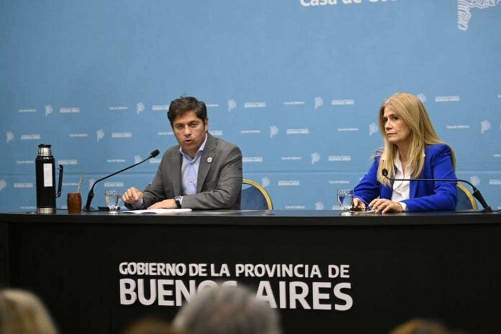 Axel Kicillof junto a Verónica Magario.