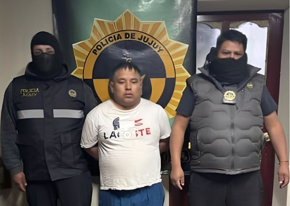 Lázaro Víctor Sotacuro fue detenido en un hostel de Villazón, Bolivia.  Lázaro Víctor Sotacuro fue detenido en un hostel de Villazón, Bolivia.