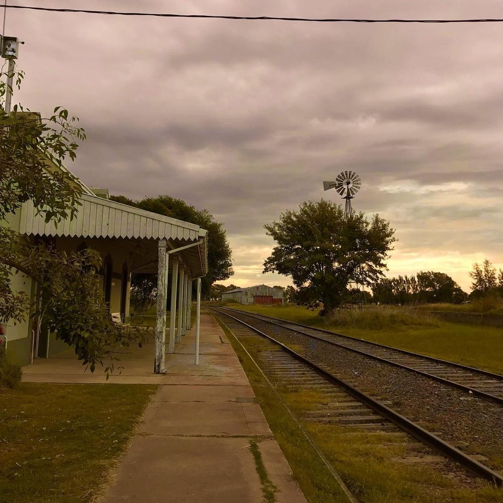 La estación, a la que hoy no llegan trenes, data de 1890. La estación, a la que hoy no llegan trenes, data de 1890.