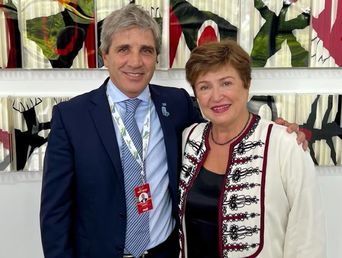 Caputo viaja a Washington para una negociación clave con el FMI. Caputo viaja a Washington para una negociación clave con el FMI.