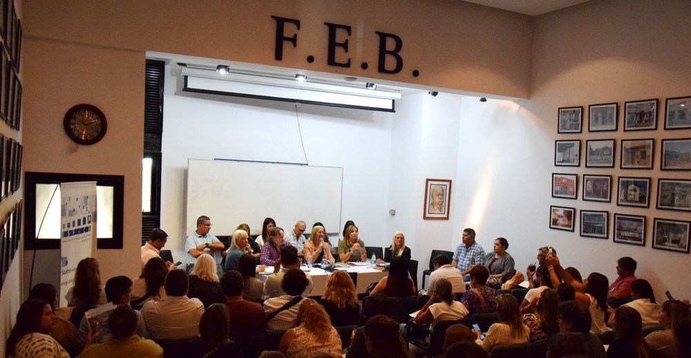 El Congreso de la FEB decidió un paro de 24 horas en toda la Provincia.