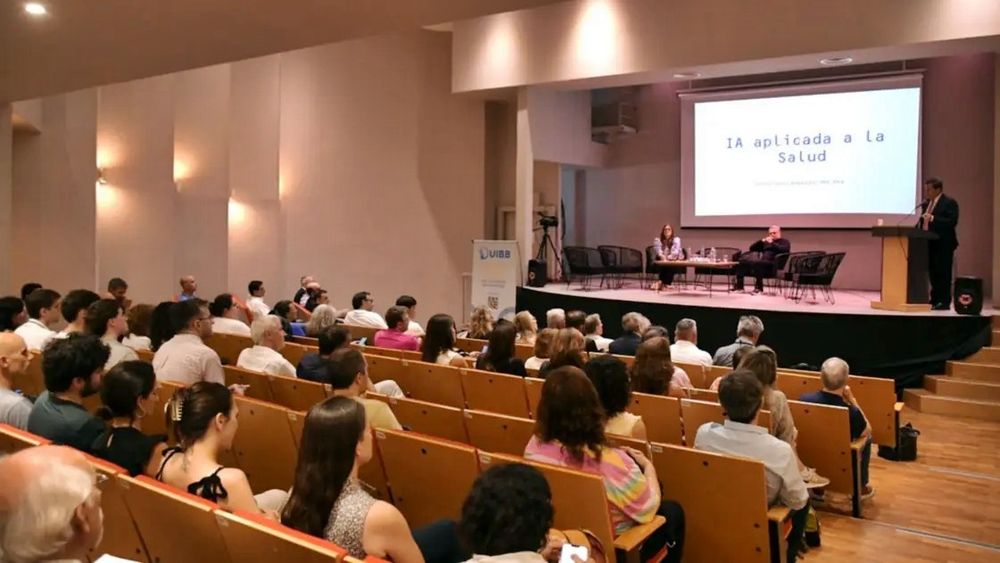 Un momento de BahIA Productiva, en el Centro Histórico Cultural de la Universidad Nacional del Sur (UNS). Un momento de BahIA Productiva, en el Centro Histórico Cultural de la Universidad Nacional del Sur (UNS).