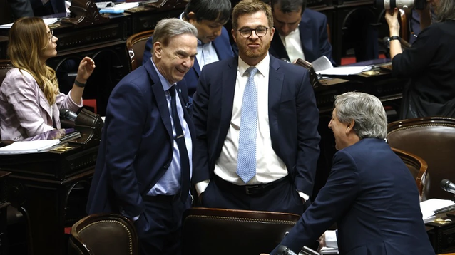 Diputados buscan una agenda federal por fuera del kirchnerismo y acercan posiciones con Pichetto.