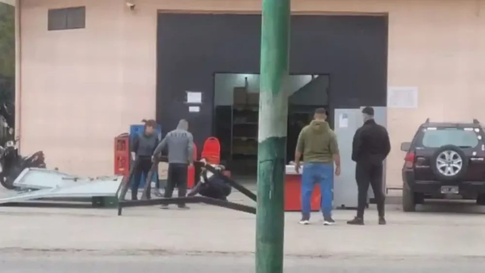 super-chino-loshornos-policiales