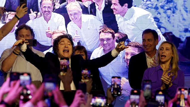 El presidente JUavier Milei celebra el triunfo libertario. (NA)