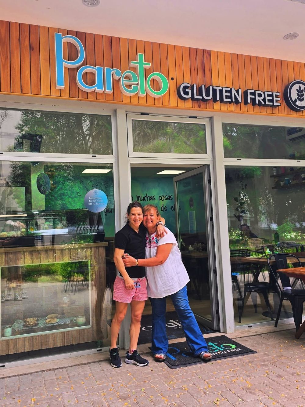 "Pareto Gluten Free", nuevo emprendimiento de Paula Pareto, en familia. "Pareto Gluten Free", nuevo emprendimiento de Paula Pareto, en familia.