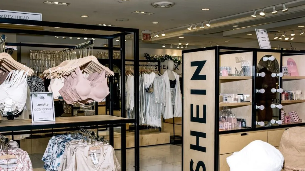 Mucha gente compra ropa en tiendas chinas como Shein.