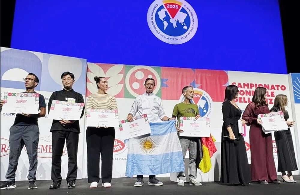 Claudio Izurieta terminó como el mejor argentino clasificado del certamen tras haber obtenido el máximo puntaje de todo el equipo nacional. Claudio Izurieta terminó como el mejor argentino clasificado del certamen tras haber obtenido el máximo puntaje de todo el equipo nacional.