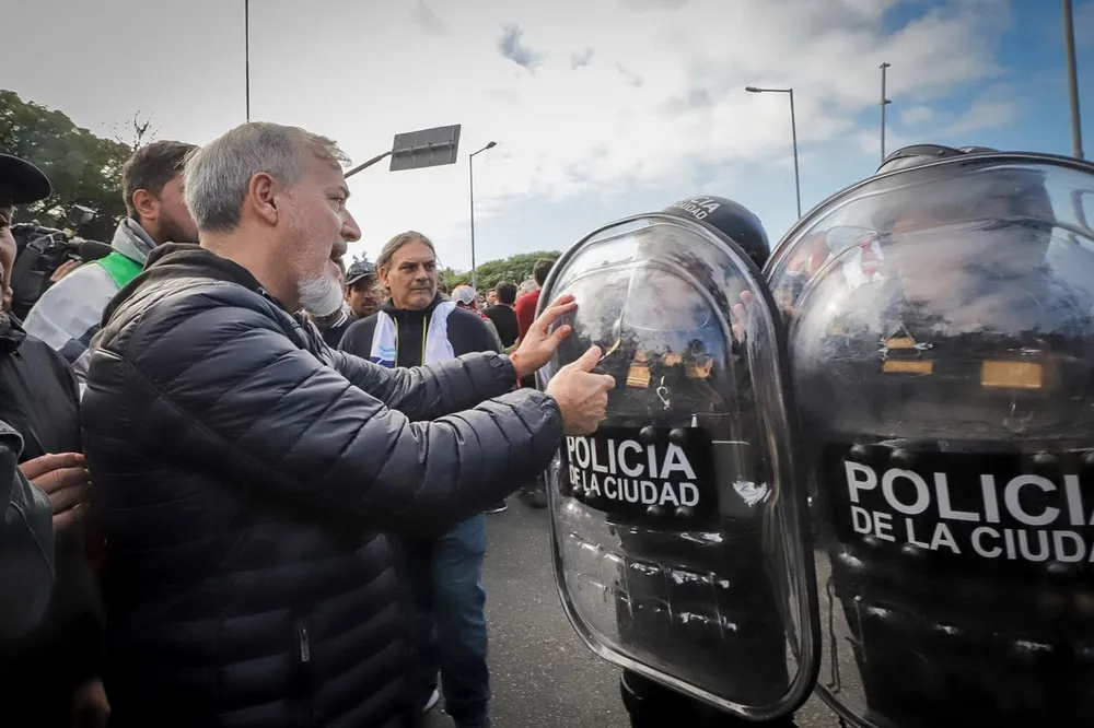 Rodolfo Aguiar, secretario general de ATE, en la protesta. 