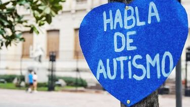 El Día Mundial del Autismo se conmemora el 2 de abril, mientras que el Día del Orgullo Autista se celebra el 18 de junio.&nbsp;