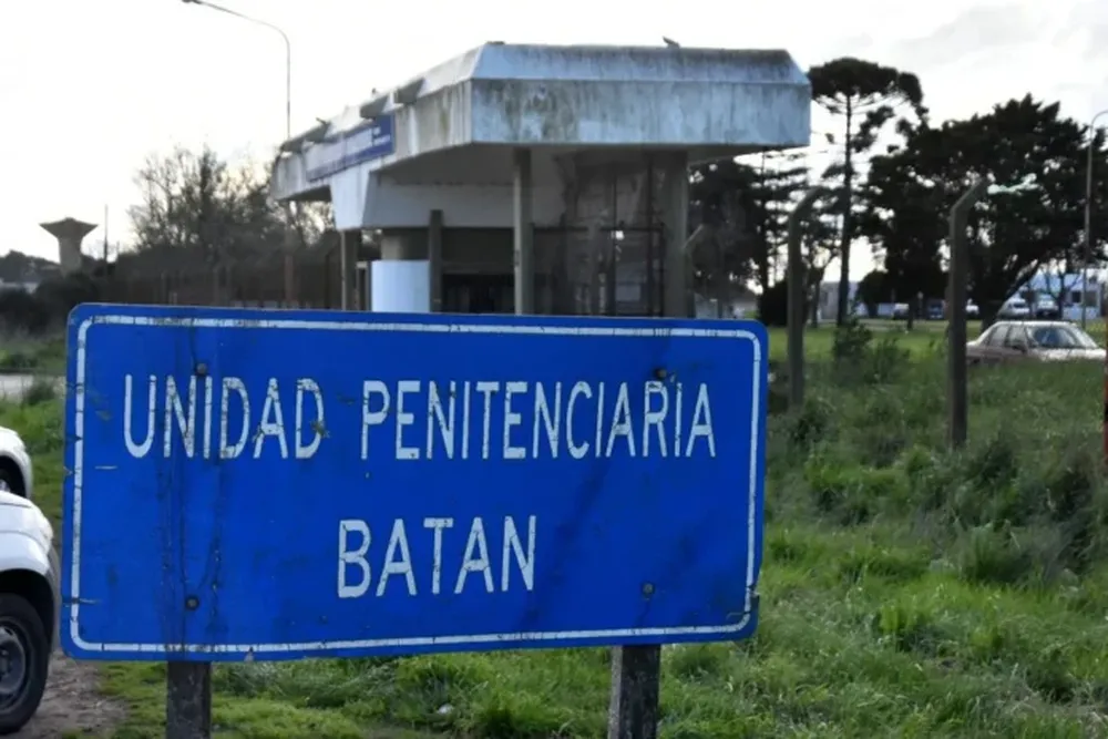 Fue detenido el jefe de Sanidad de la Unidad 15 de Batán. - La Capital -