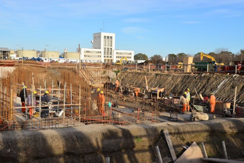 Un grupo de trabajadores en una obra pública.