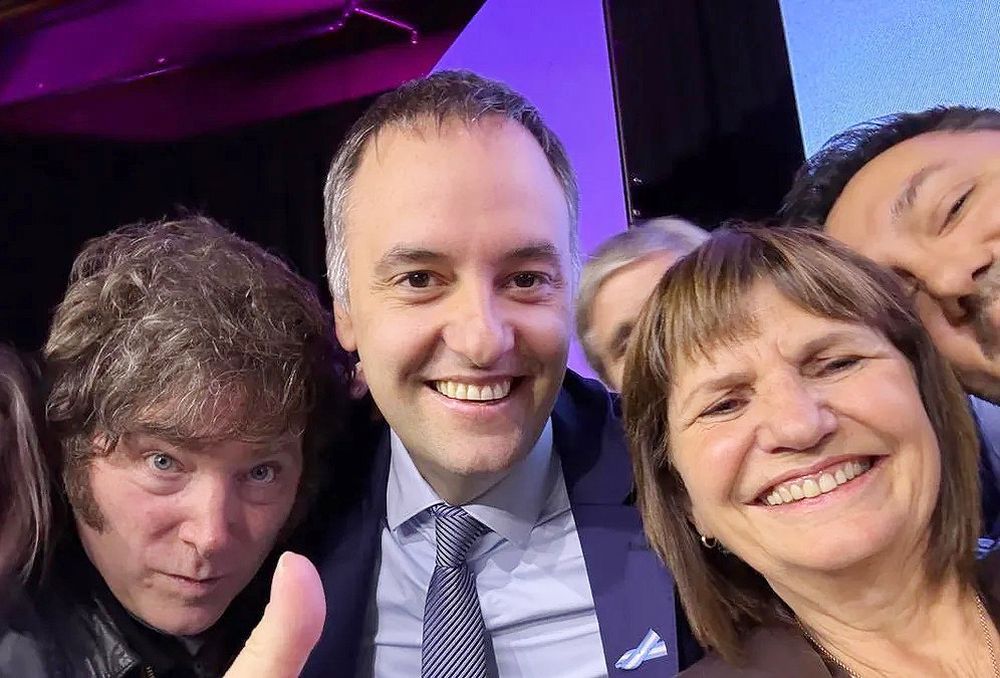 Javier Milei volvió a respaldar a Manuel Adorni, Patricia Bullrich exigió la declaración jurada.