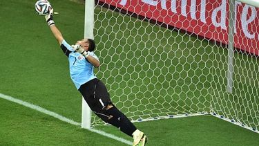 entrenamiento de reflejos que define arqueros en futbol y apuestas