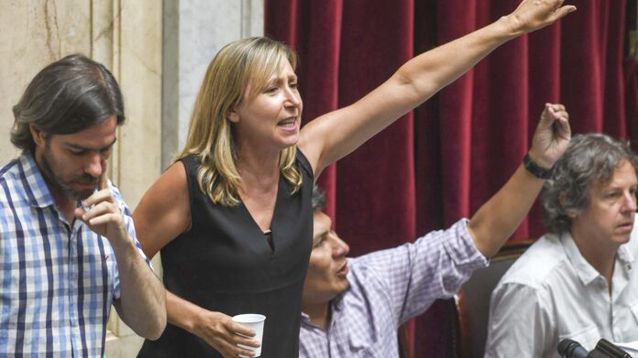 La diputada Bregman, protagonista de un hecho de agresión en el Congreso.