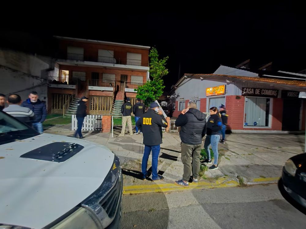 La llegada de la Policía al domicilio de Aarón González Rodríguez.