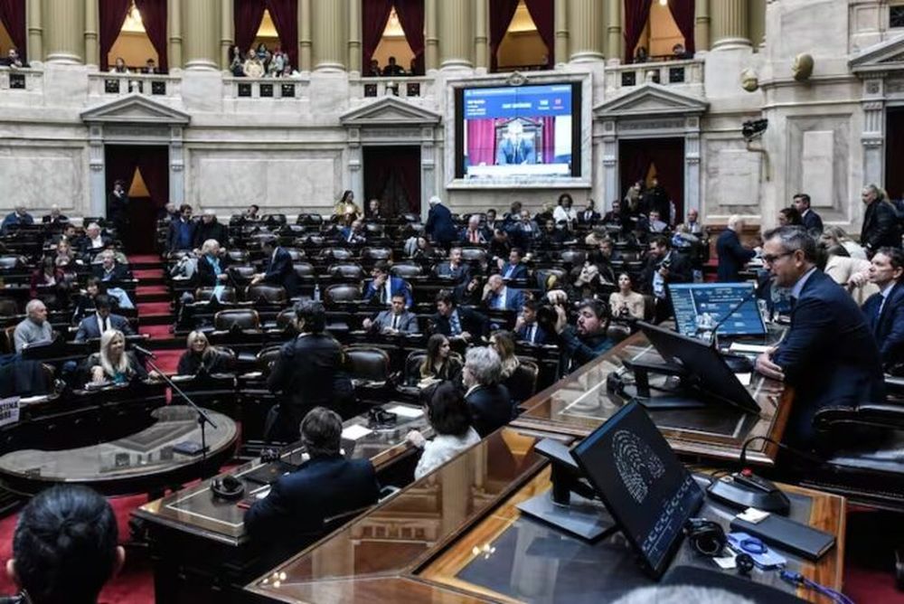 La sesión en Diputados, en plenop escándalo.