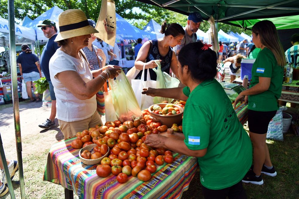 Se viene la 21º Fiesta del Tomate Platense.