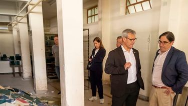 El rector de la Universidad Nacional del Sur, Daniel Vega, junto al subsecretario de Políticas Universitarias, Alejandro Álvarez.