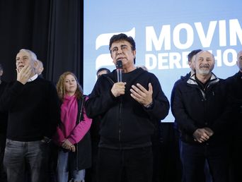 El intendente de La Matanza y presidente de la FAM, Fernando Espinoza, en el plenario del MDF realizado en la localidad de Ramallo.&nbsp;