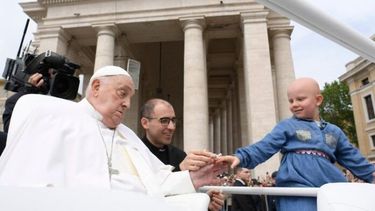 La última foto de Francisco en la Plaza de San Pedro. (Vatican News)