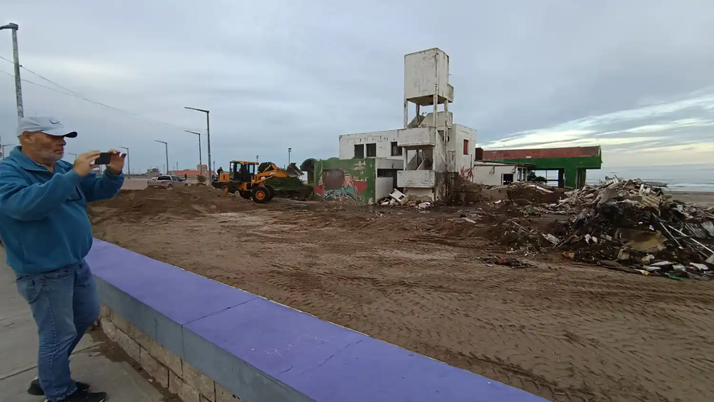 Los trabajos en el viejo balneario del Automóvil Club Argentino.