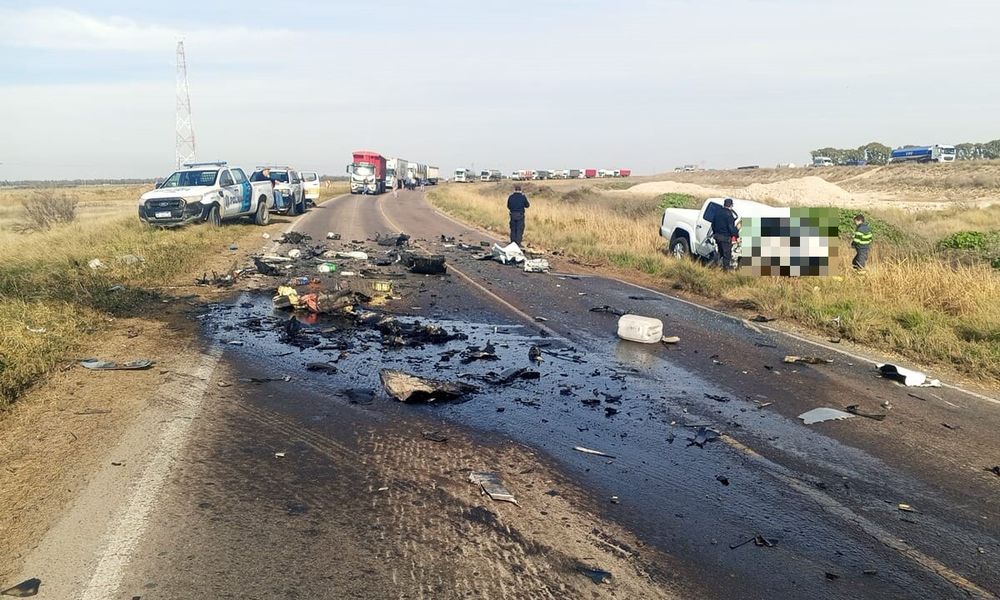 El accidente en la Ruta Nacional 33 tuvo lugar entre un camión de YPF y una camioneta.