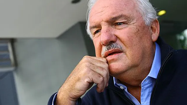 En septiembre de 2015, el periodista deportivo Fernando Niembro dejó su candidatura a diputado nacional en medio de denuncias por contrataciones con el Gobierno porteño.