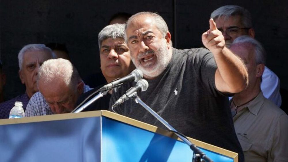 Pablo Moyano y Héctor Daer durante el paro general del 24 de enero de 2024. (Télam)