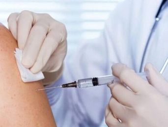 La vacunación antigripal se inicia en otoño, para que las personas ya desarrollen anticuerpos cuando haya mayor circulación viral de influenza.