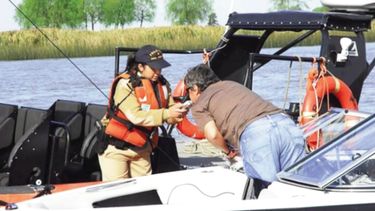 Atención con los test de alcoholemia: si bebió, no conduzca lanchas ni motos de agua.