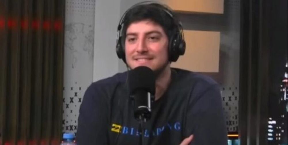 Juan Doe, el “tuitero” libertario que reemplazará a Iñaki Gutiérrez en la comunicación digital.