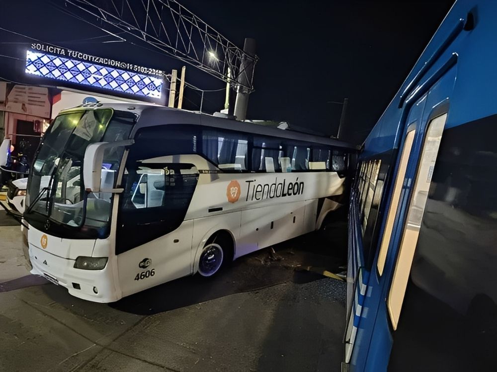 El micro de Tienda León fue impactado por la formación del Roca en Monte Grande y se investigan las causas. (Minuto Uno)