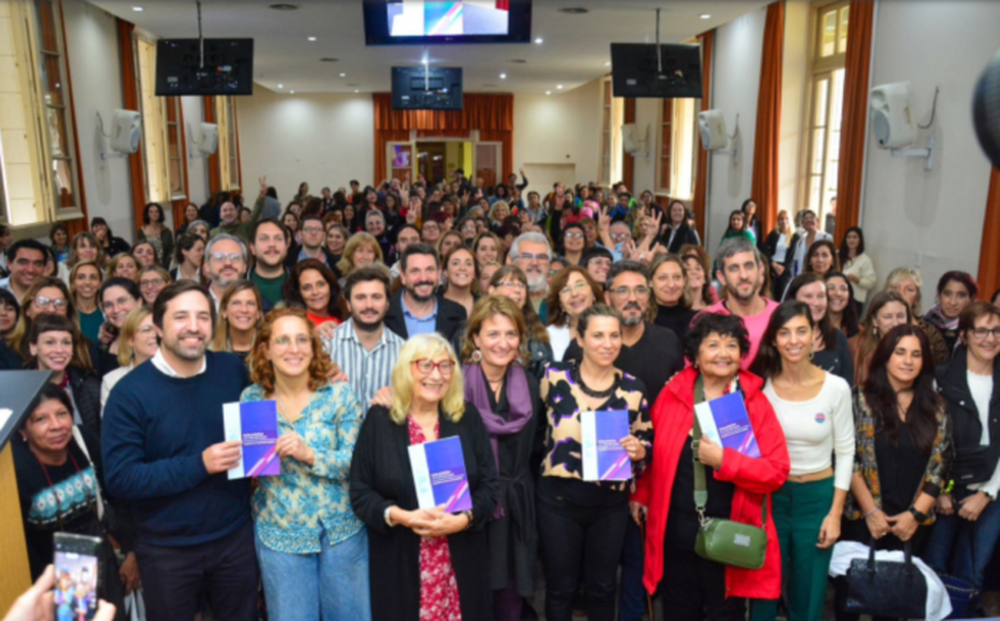 Presentación de Guía Práctica para el abordaje integral de situación de violencias por razones de género en personas adultas, y el Sistema de Registro de situaciones en la Historia de Salud Integrada (HSI), en el hospital El Dique, de Ensenada.