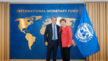 Caputo con Kristalina Georgieva, la titular del FMI. (DIB/Archivos)