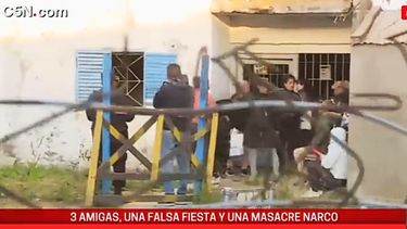 La casa de la abuela de una de las víctimas del triple femicidio fue atacada a tiros. (Imagen de TV)