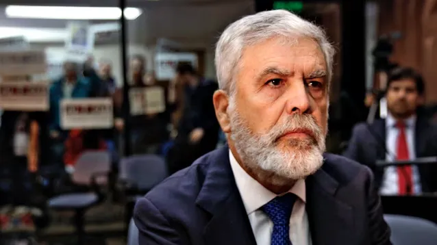 Pedido de prisión para el exministro Julio De Vido. Pedido de prisión para el exministro Julio De Vido.