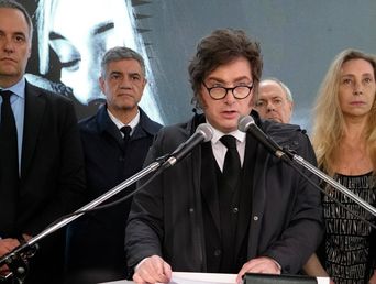 El presidente Javier Milei participó del acto por los 34 años del atentado a la embajada de Israel. El presidente Javier Milei participó del acto por los 34 años del atentado a la embajada de Israel.