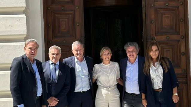 Pichetto y Monzó con legisladores bonaerenses.&nbsp;