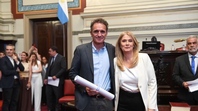 Gabriel Katopodis juró como senador pero pidió licencia para continuar como ministro de Infraestructura y Obras Públicas de Axel Kicillof.