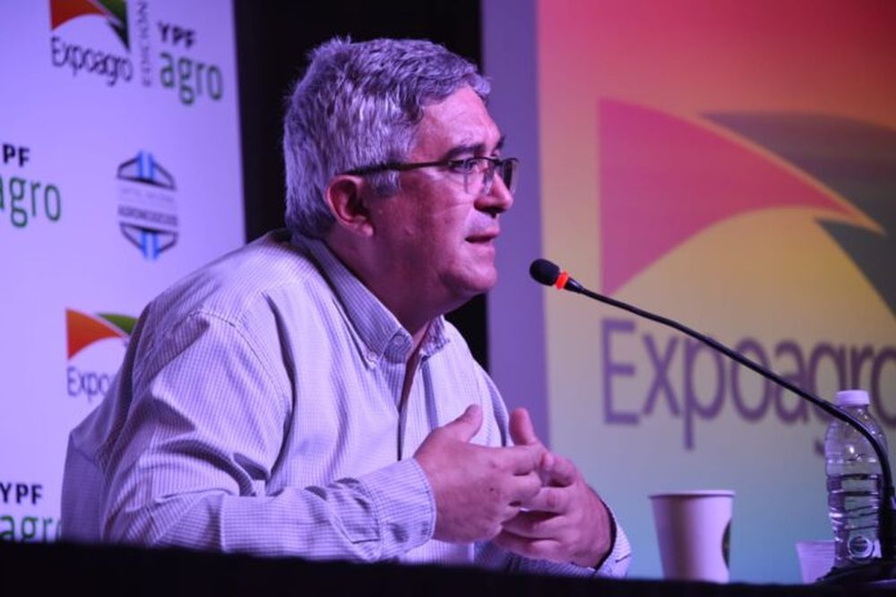 El ministro de Desarrollo Agrario bonaerense, Javier Rodríguez, habla en Expoagro. (Prensa MDA)