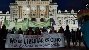 La novena marcha #NiUnaMenos recorrió el centro de la ciudad de La Plata, hasta la Gobernación. (Campaña Nacional por el Aborto Legal, Seguro y Gratuito La Plata)