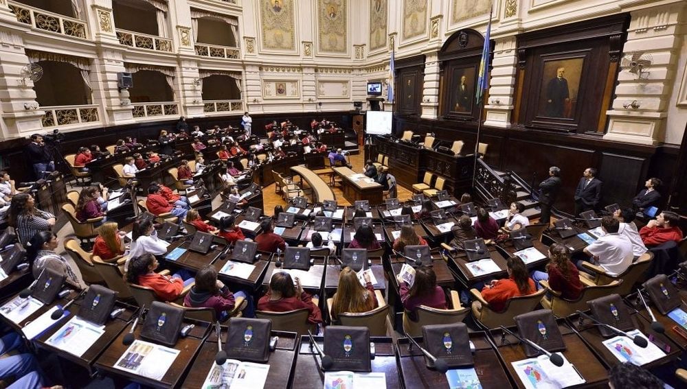 Con la media sanción de la Ley Ema, comienza a ponerse un freno a la violencia digital.