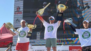 Leandro Gago, de Tres Arroyos, en lo más alto del podio. Leandro Gago, de Tres Arroyos, en lo más alto del podio.