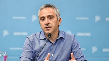 El ministro de Desarrollo de la Comunidad, Andrés Larroque.