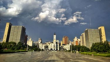 Vuelven las tormentas a la provincia de Buenos Aires. El fin de semana llega el frente frío definitivo.