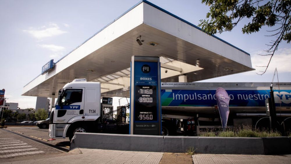 Las estaciones de YPF, con la nafta más cara.